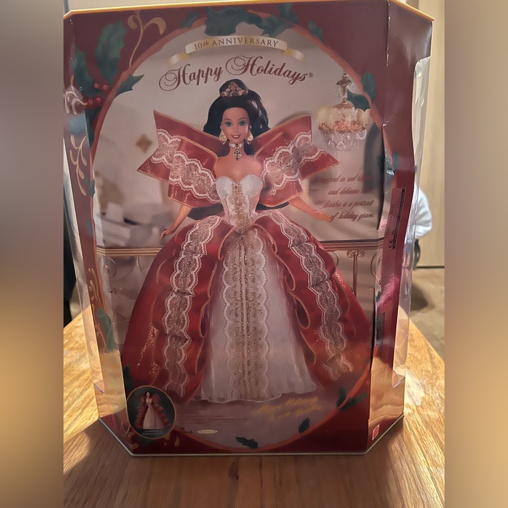 Happy Holidays 10th Anniversary Barbie - Brunette